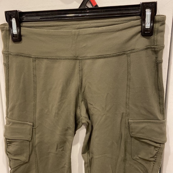 Ivivva Khaki/Olive Green Cropped Exercise Pants with Pockets - Picture 2 of 8